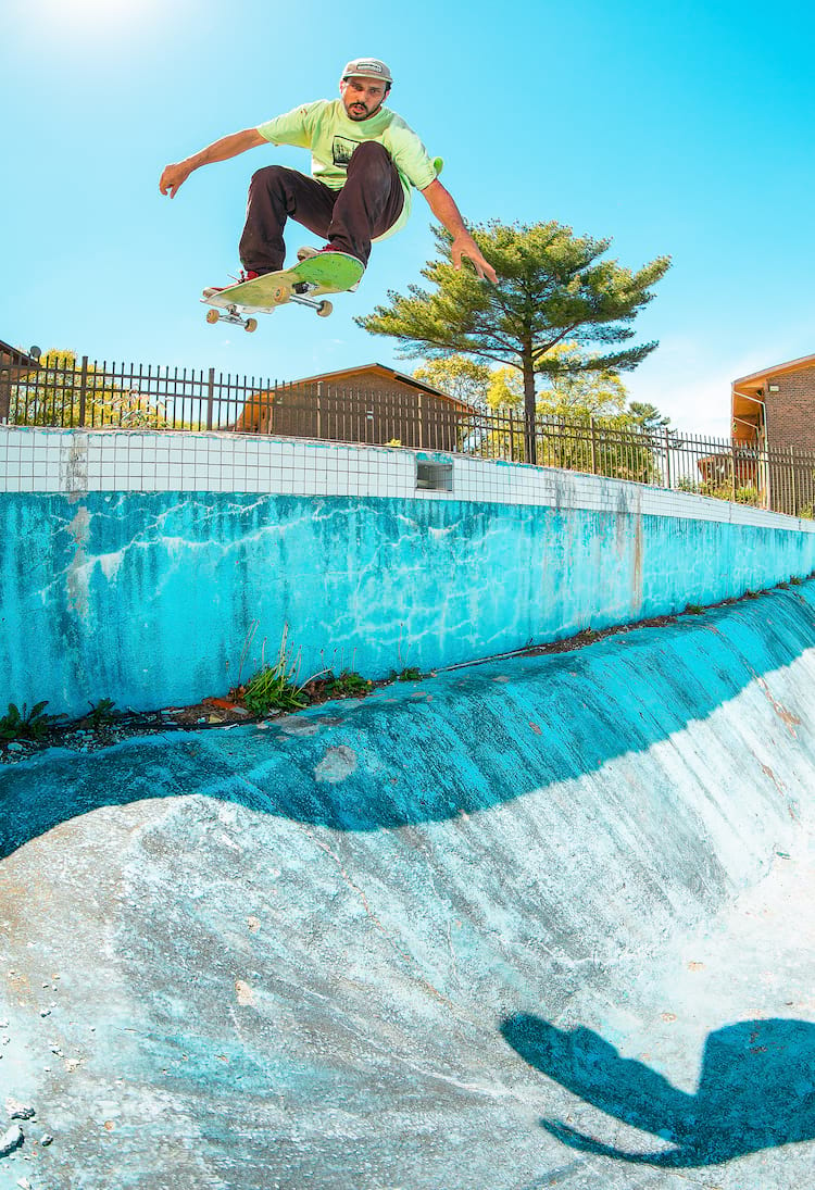 FRED GALL POOL OLLIE THRASHER PARISE DZ